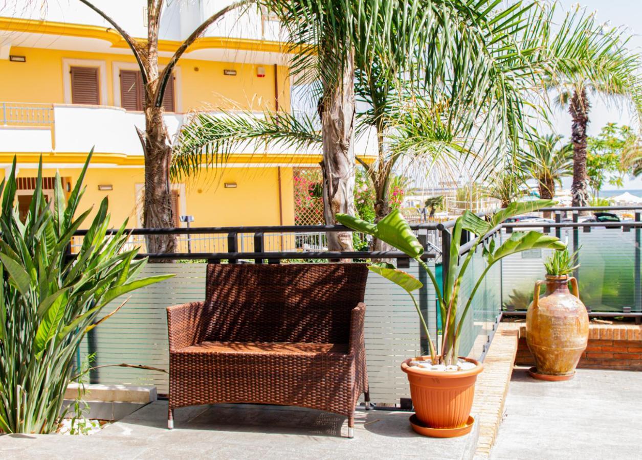 Residence Playa Торторето Экстерьер фото