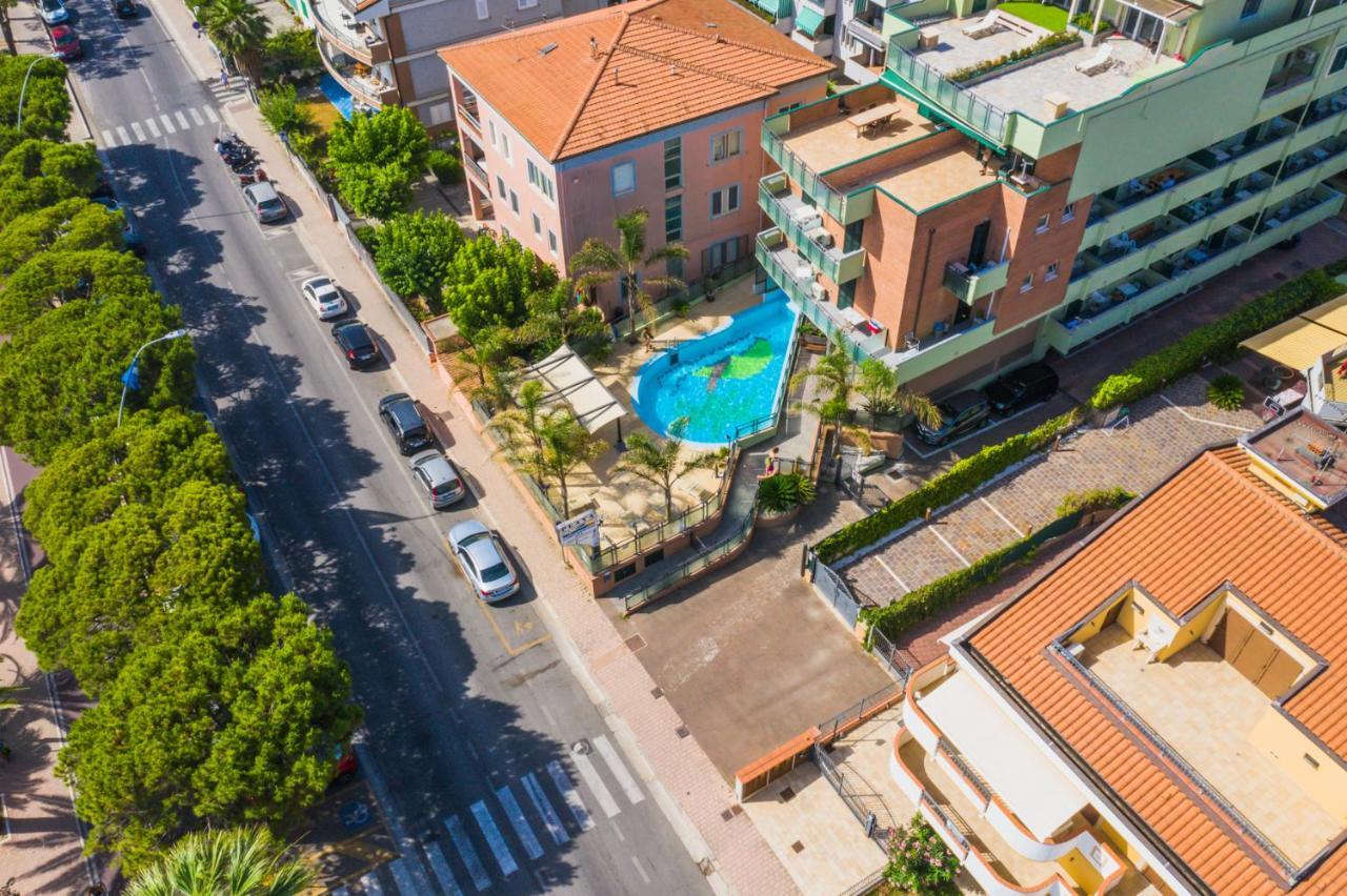 Residence Playa Торторето Экстерьер фото