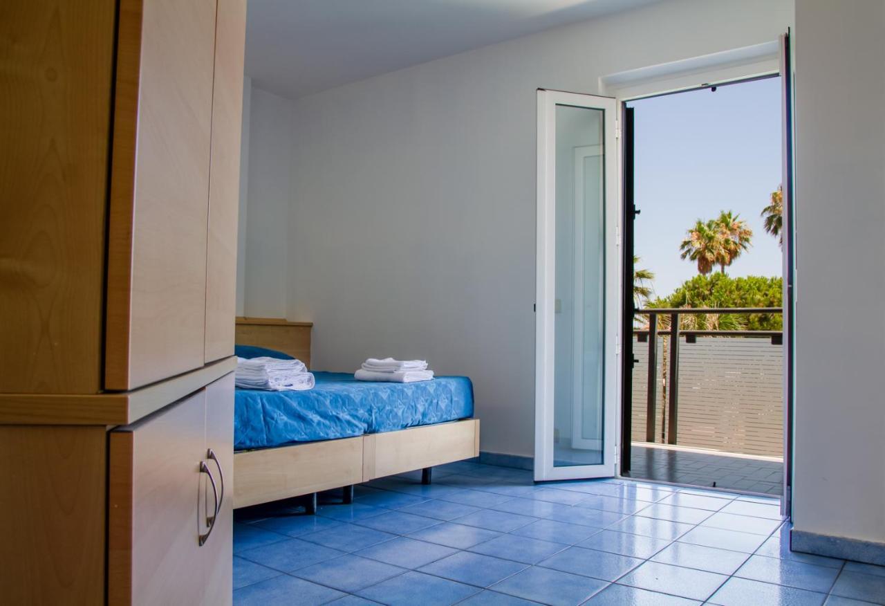 Residence Playa Торторето Экстерьер фото