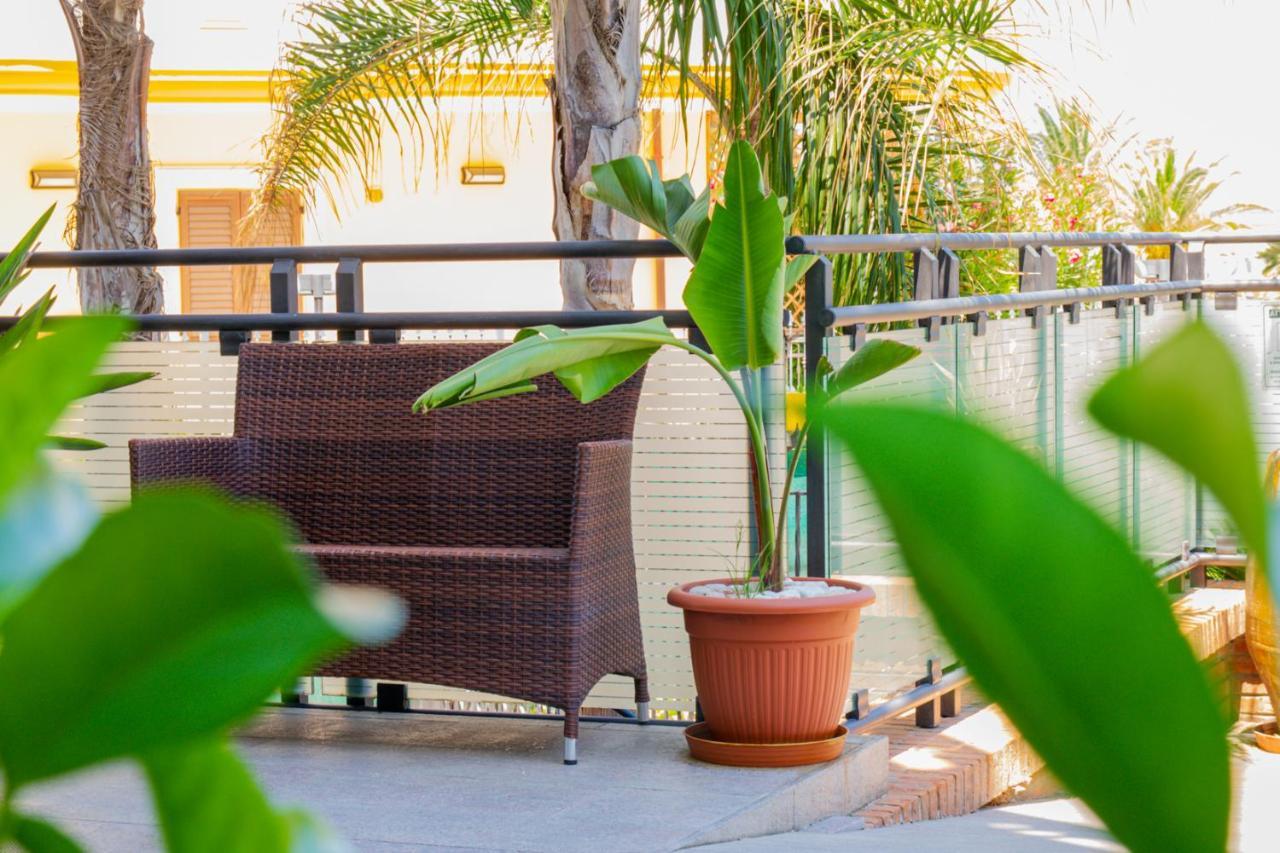 Residence Playa Торторето Экстерьер фото