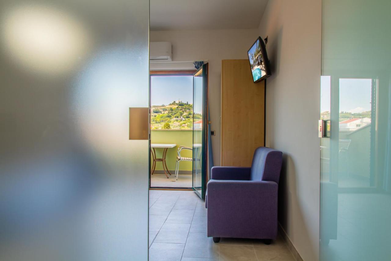 Residence Playa Торторето Экстерьер фото