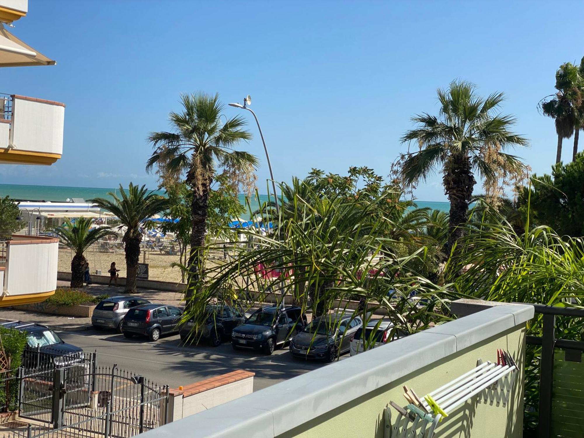 Residence Playa Торторето Экстерьер фото